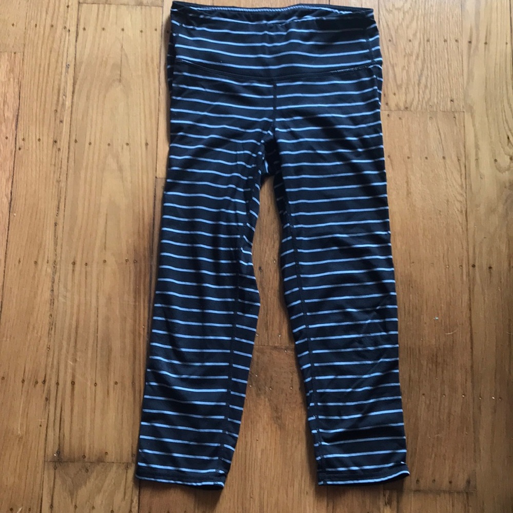 Black and grey striped athleta leggings